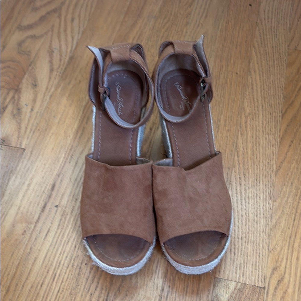 Brown Espadrille wedges from Target in great condition!